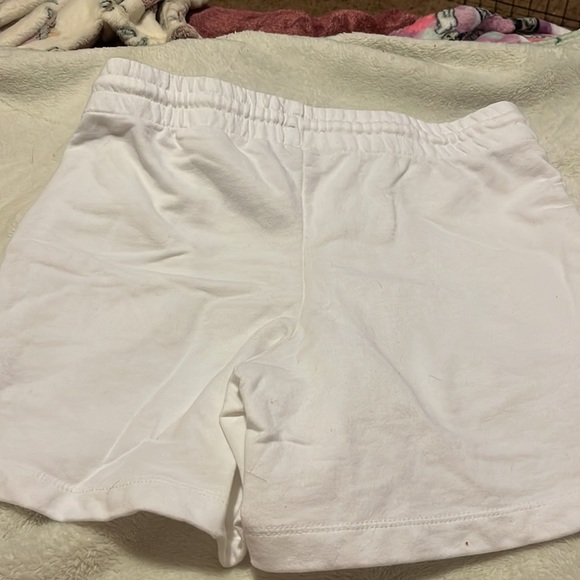 The size is small and the color is white - Picture 2 of 2